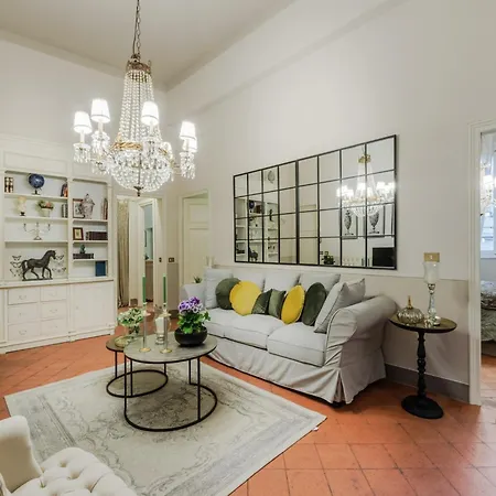 Panoramic Living In The Heart Of Apartamento Lucca
