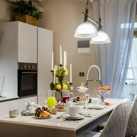 Panoramic Living In The Heart Of Apartment *
