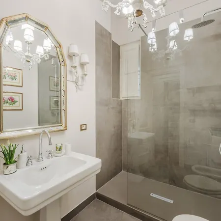Apartamento Panoramic Living In The Heart Of