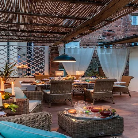 Panoramic Living In The Heart Of * Lucca