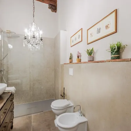 Panoramic Living In The Heart Of Apartment Lucca