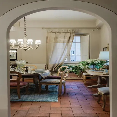 Panoramic Living In The Heart Of Lucca