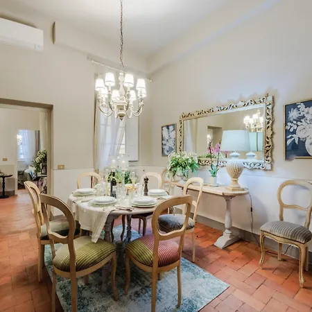 Panoramic Living In The Heart Of Lucca